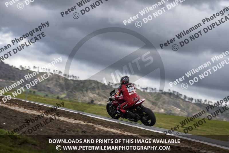 cadwell no limits trackday;cadwell park;cadwell park photographs;cadwell trackday photographs;enduro digital images;event digital images;eventdigitalimages;navarra;no limits trackdays;peter wileman photography;racing digital images;trackday digital images;trackday photos